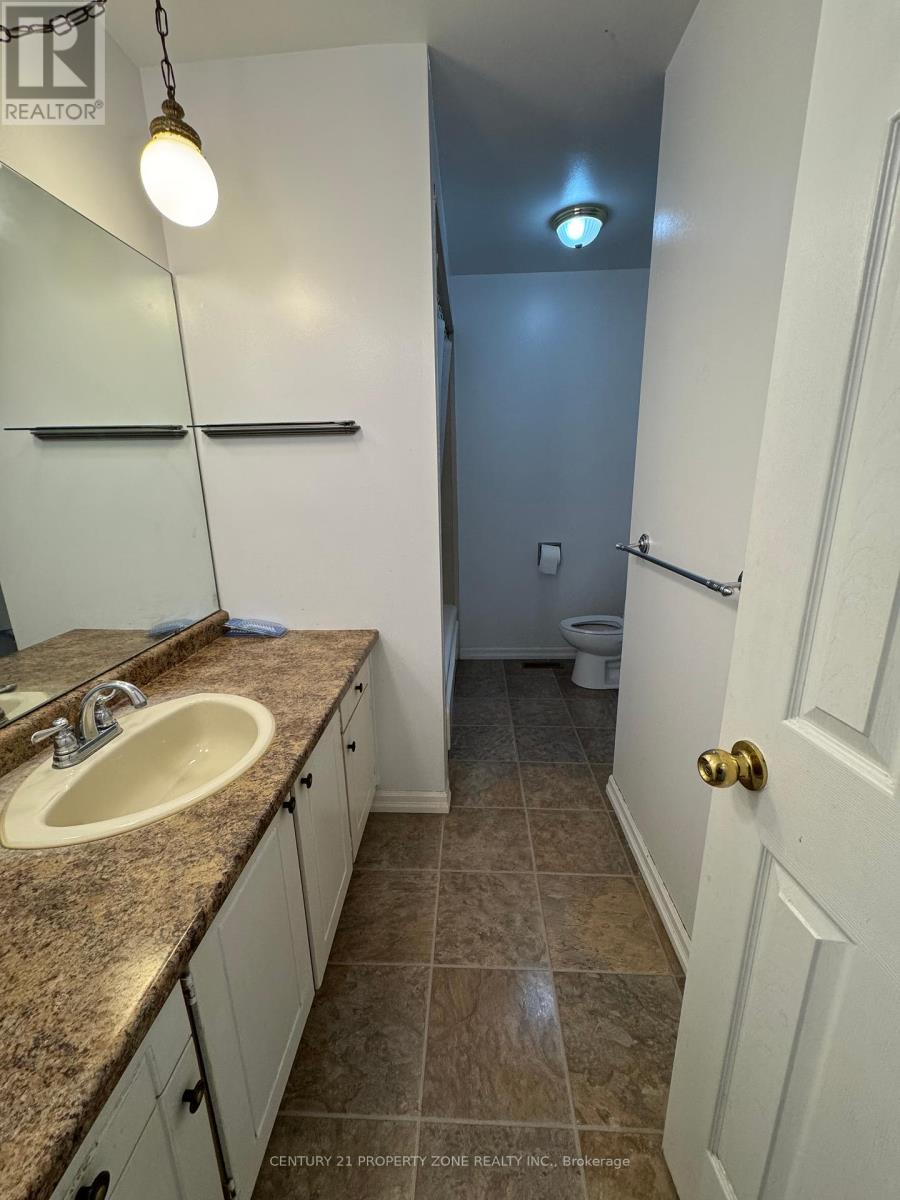 78 Marchbank Crescent, Brampton, Ontario  L6S 3B1 - Photo 8 - W12449085