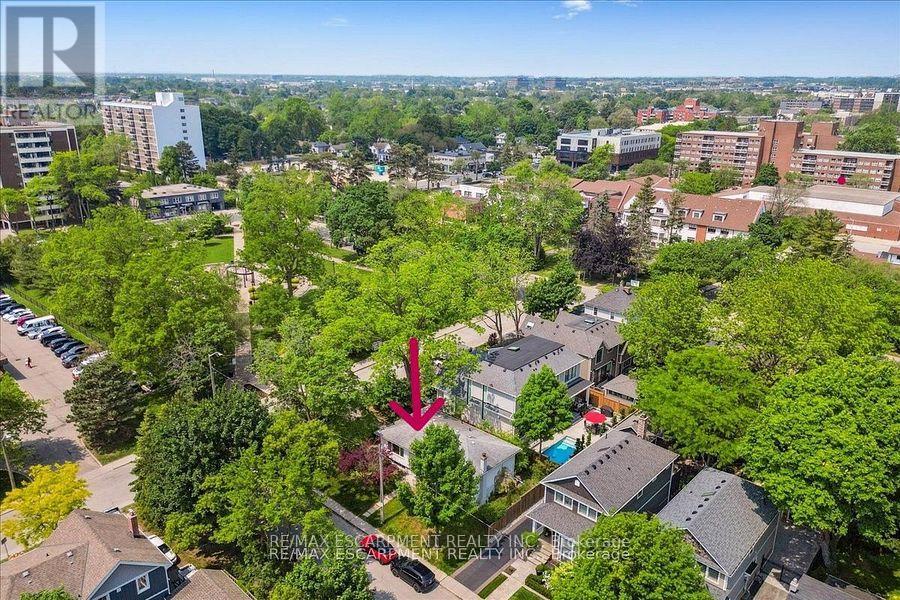 49 Head Street, Oakville, Ontario  L6K 1L4 - Photo 20 - W12449099