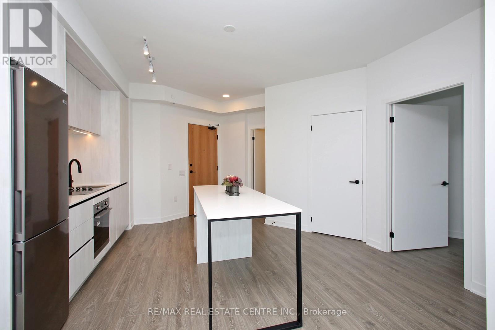 1506 - 2495 Eglinton Avenue W, Mississauga, Ontario  L5M 2V8 - Photo 18 - W12449102