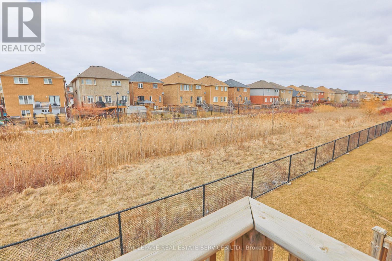 4 - 745 Farmstead Drive, Milton, Ontario  L9T 8B1 - Photo 10 - W12449135