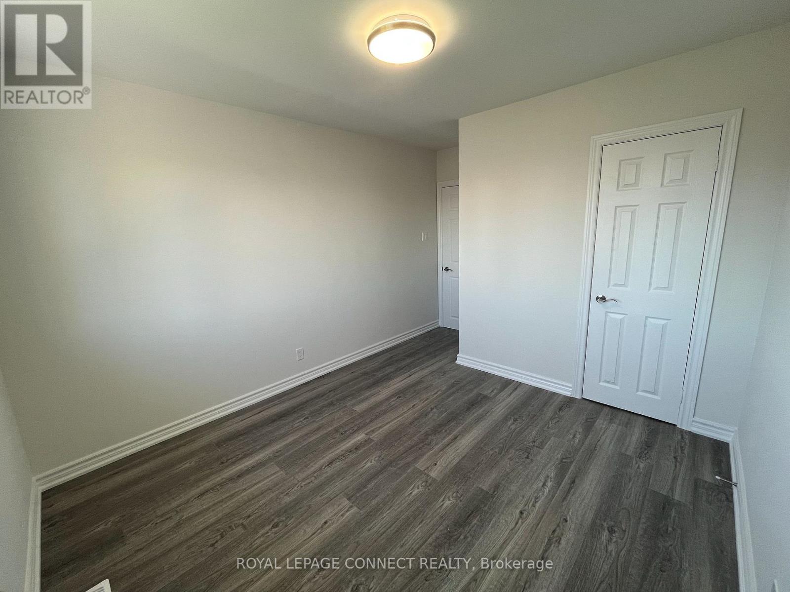54 Foxrun Avenue, Toronto, Ontario  M3L 1L8 - Photo 11 - W12449143