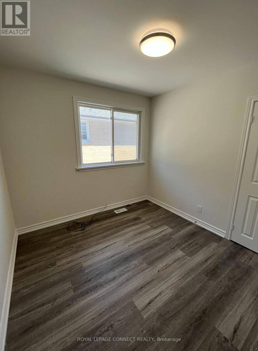 54 Foxrun Avenue, Toronto, Ontario  M3L 1L8 - Photo 13 - W12449143