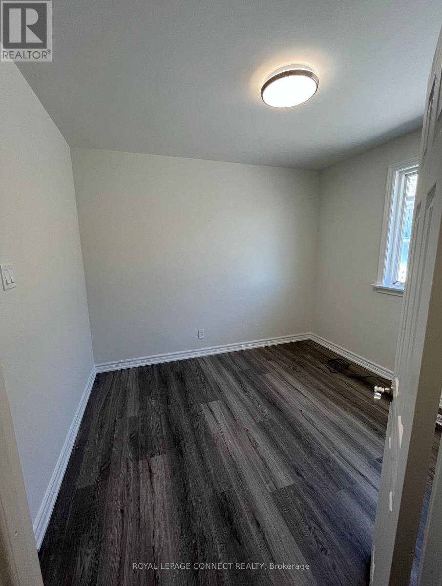 54 Foxrun Avenue, Toronto, Ontario  M3L 1L8 - Photo 14 - W12449143