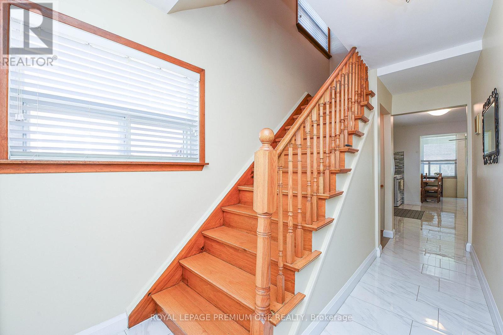 63 Haverson Boulevard, Toronto, Ontario  M6M 3J8 - Photo 10 - W12449144