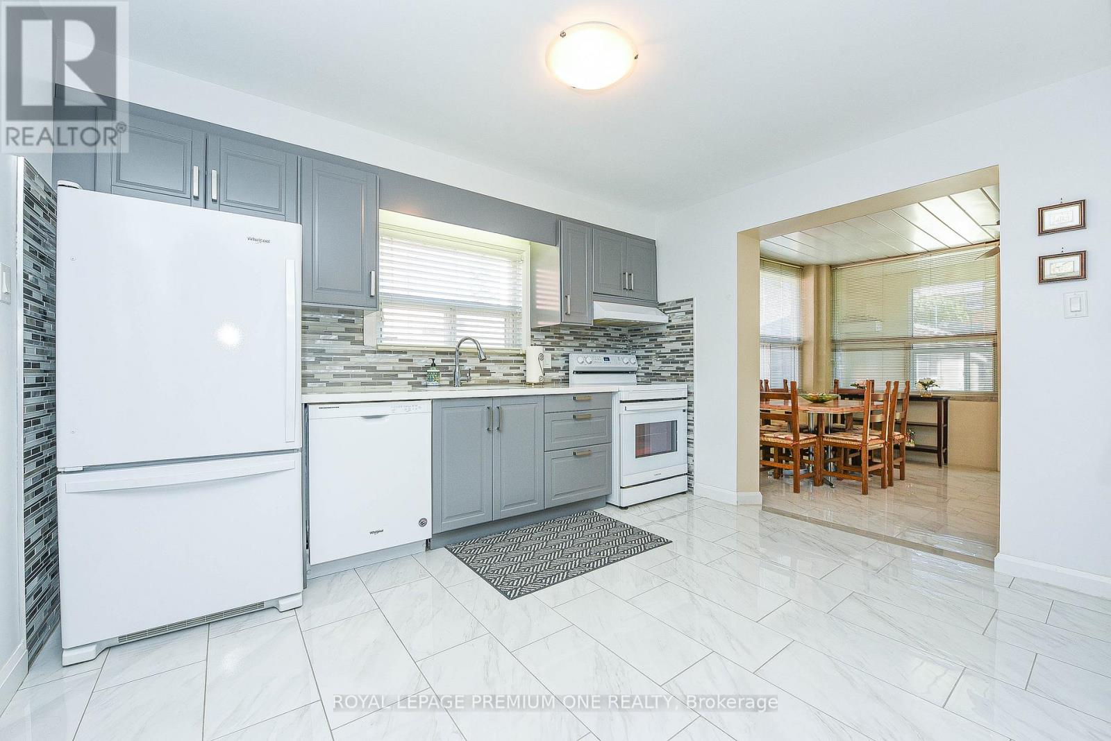 63 Haverson Boulevard, Toronto, Ontario  M6M 3J8 - Photo 16 - W12449144