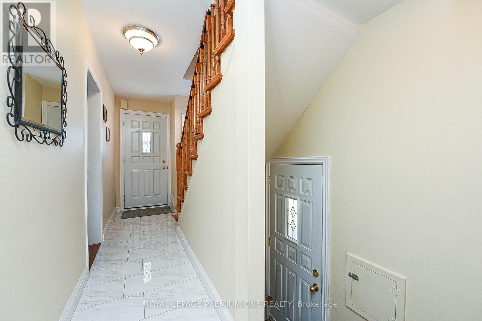63 Haverson Boulevard, Toronto, Ontario  M6M 3J8 - Photo 3 - W12449144