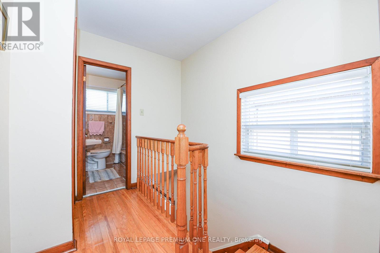 63 Haverson Boulevard, Toronto, Ontario  M6M 3J8 - Photo 30 - W12449144