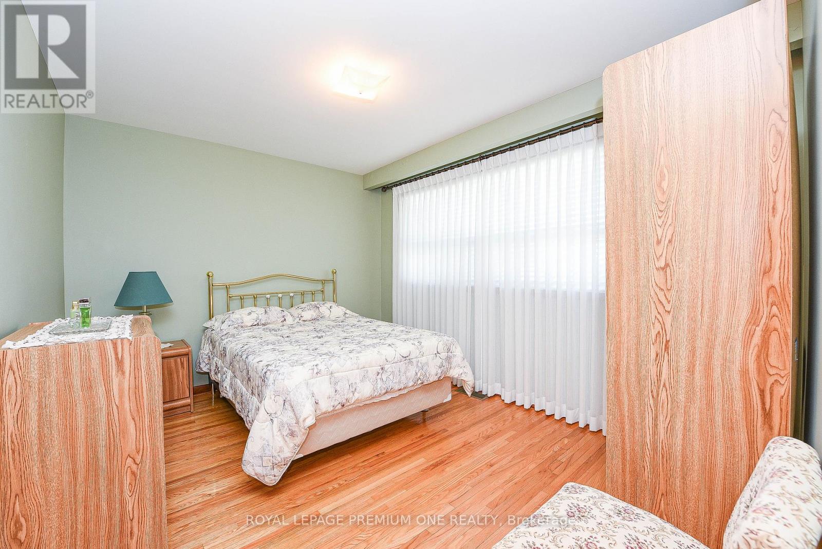 63 Haverson Boulevard, Toronto, Ontario  M6M 3J8 - Photo 37 - W12449144