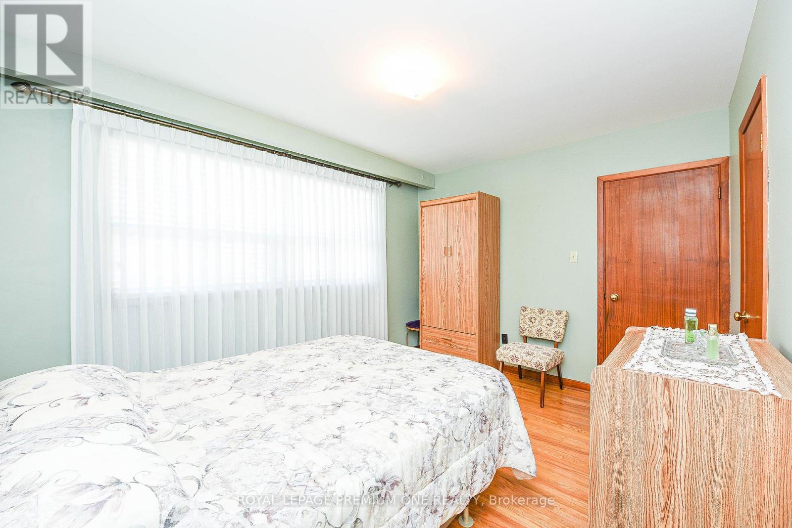 63 Haverson Boulevard, Toronto, Ontario  M6M 3J8 - Photo 40 - W12449144