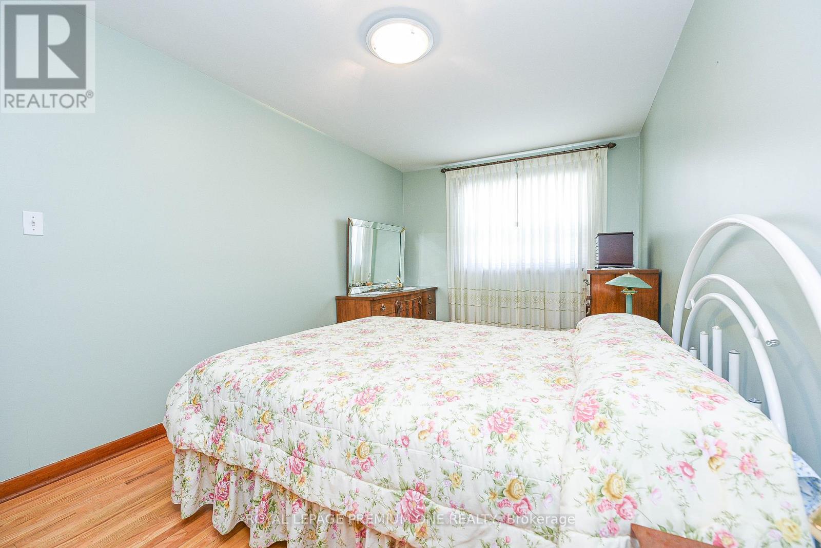 63 Haverson Boulevard, Toronto, Ontario  M6M 3J8 - Photo 47 - W12449144