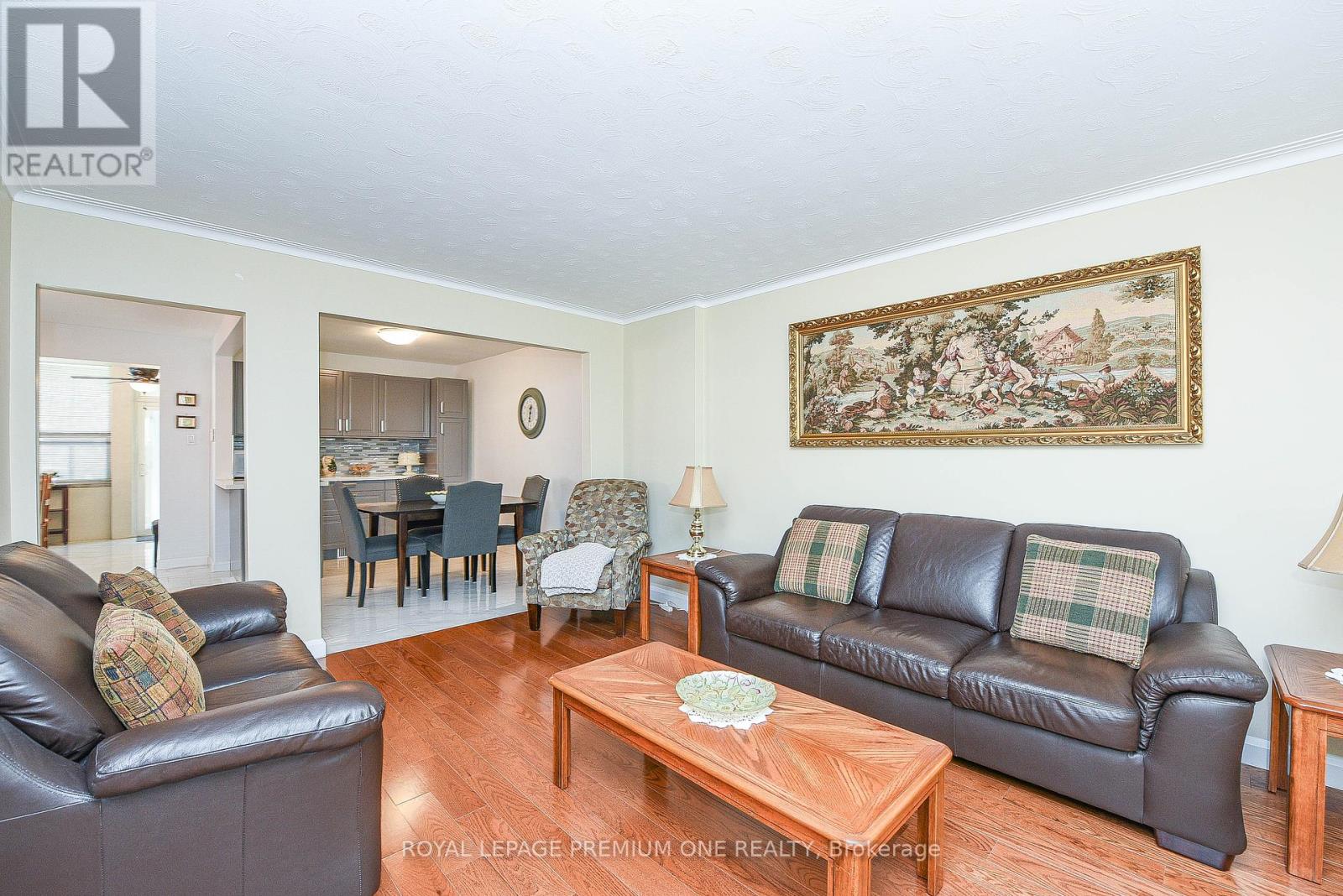 63 Haverson Boulevard, Toronto, Ontario  M6M 3J8 - Photo 5 - W12449144