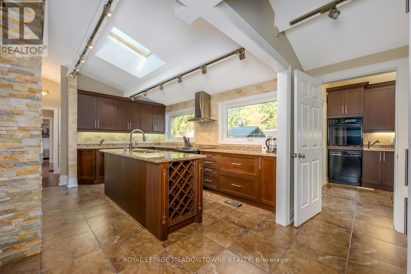 13219 Fourth Line, Halton Hills, Ontario  L7J 2M1 - Photo 10 - W12449163