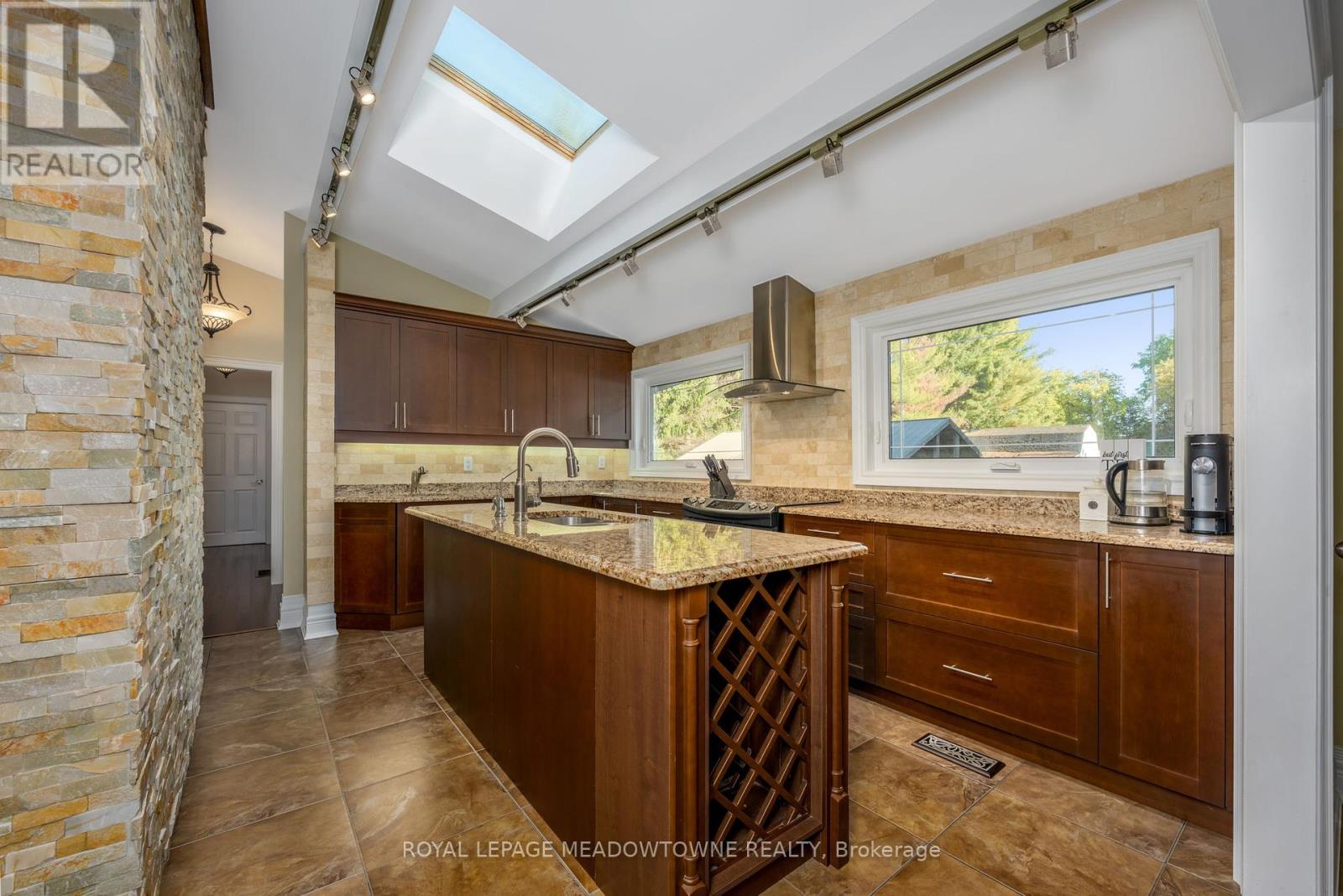 13219 Fourth Line, Halton Hills, Ontario  L7J 2M1 - Photo 11 - W12449163