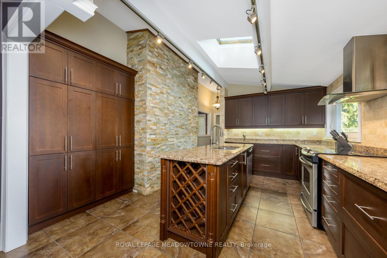 13219 Fourth Line, Halton Hills, Ontario  L7J 2M1 - Photo 12 - W12449163