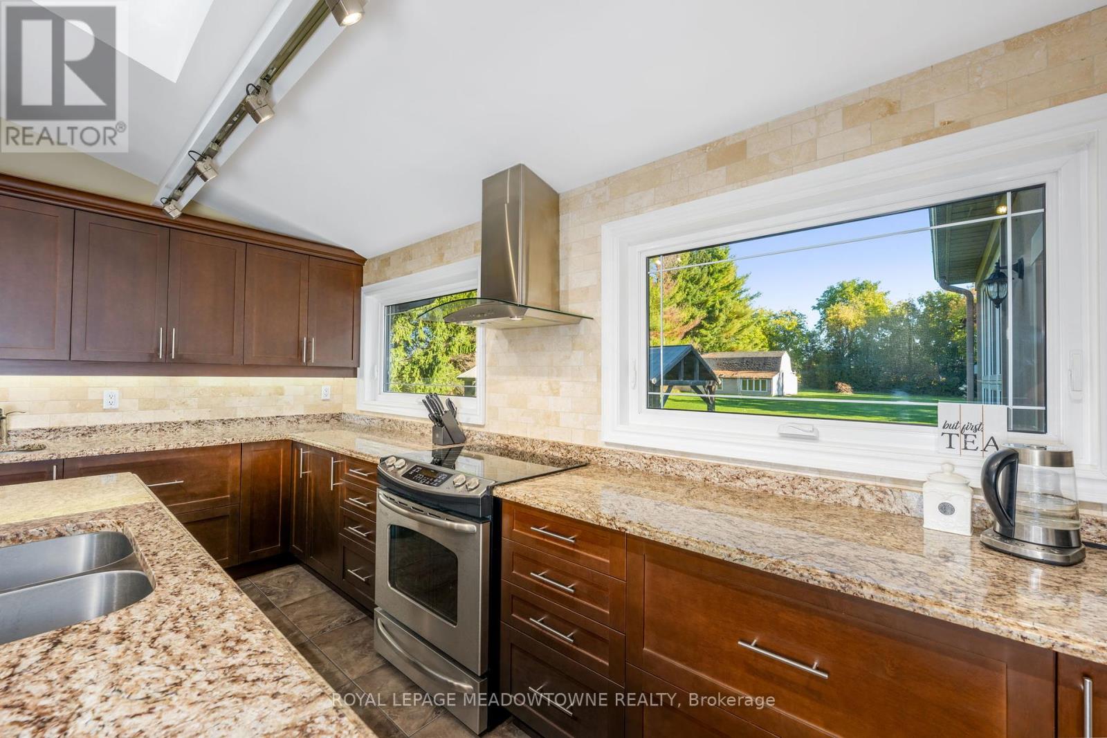13219 Fourth Line, Halton Hills, Ontario  L7J 2M1 - Photo 13 - W12449163