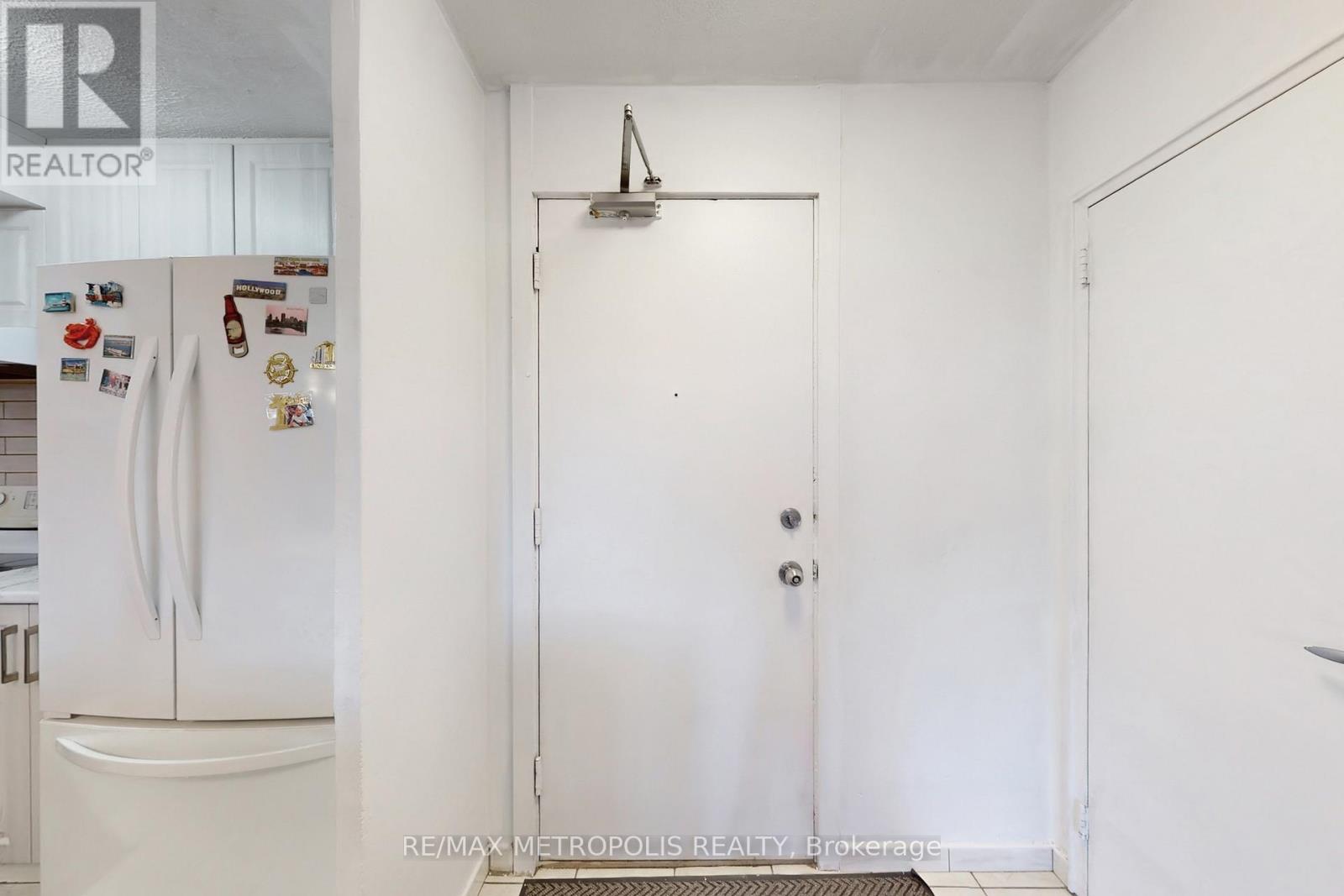809 - 80 Grandravine Drive, Toronto, Ontario  M3J 1B2 - Photo 10 - W12449165