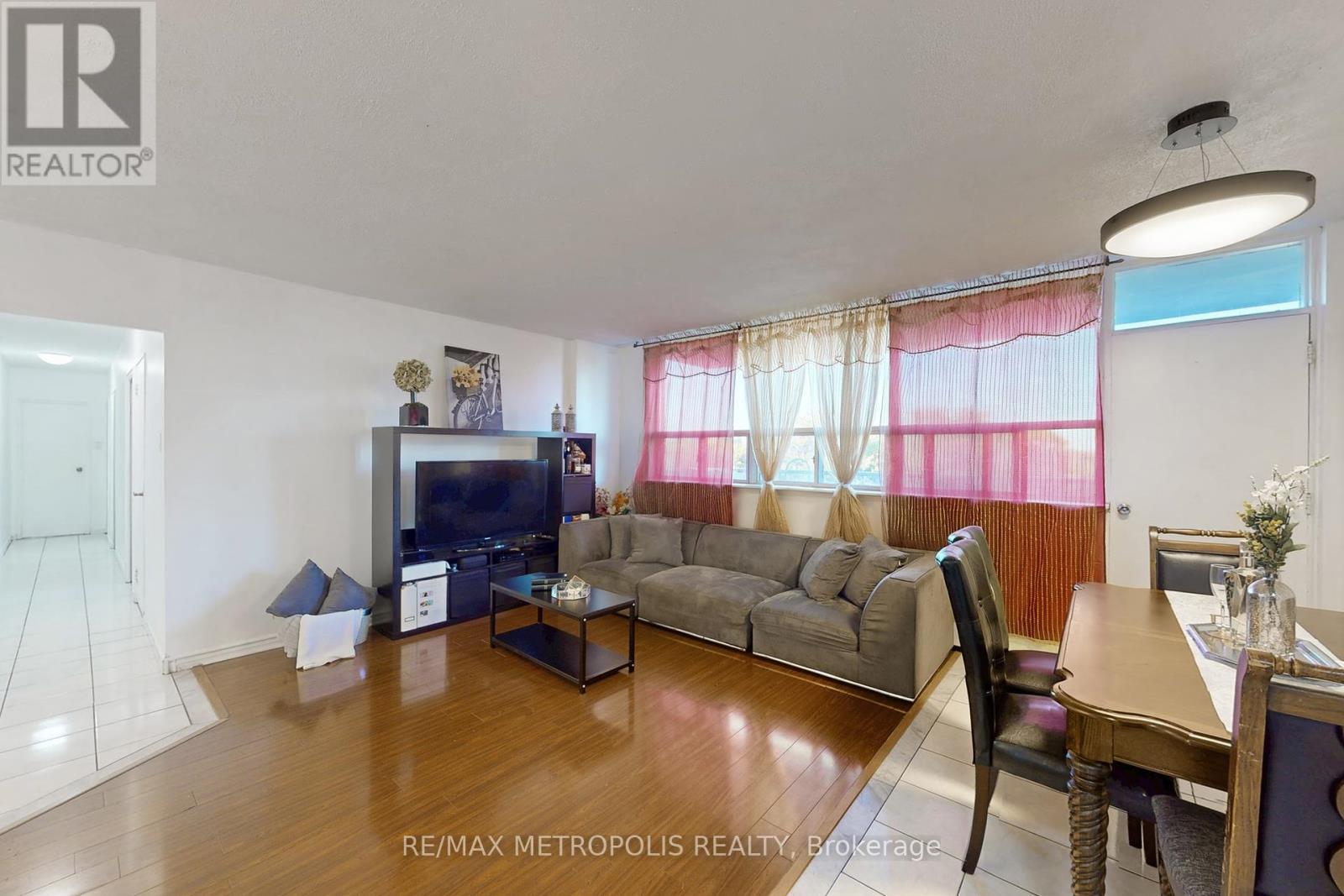 809 - 80 Grandravine Drive, Toronto, Ontario  M3J 1B2 - Photo 11 - W12449165