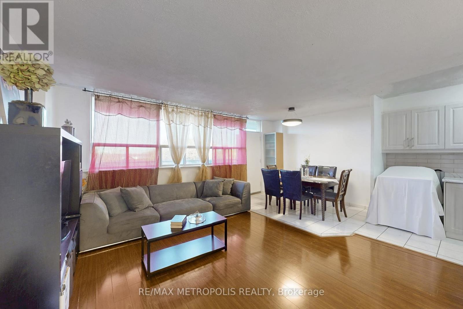 809 - 80 Grandravine Drive, Toronto, Ontario  M3J 1B2 - Photo 12 - W12449165