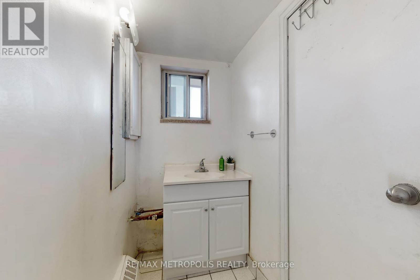 809 - 80 Grandravine Drive, Toronto, Ontario  M3J 1B2 - Photo 27 - W12449165