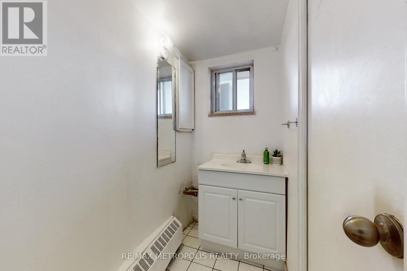 809 - 80 Grandravine Drive, Toronto, Ontario  M3J 1B2 - Photo 28 - W12449165