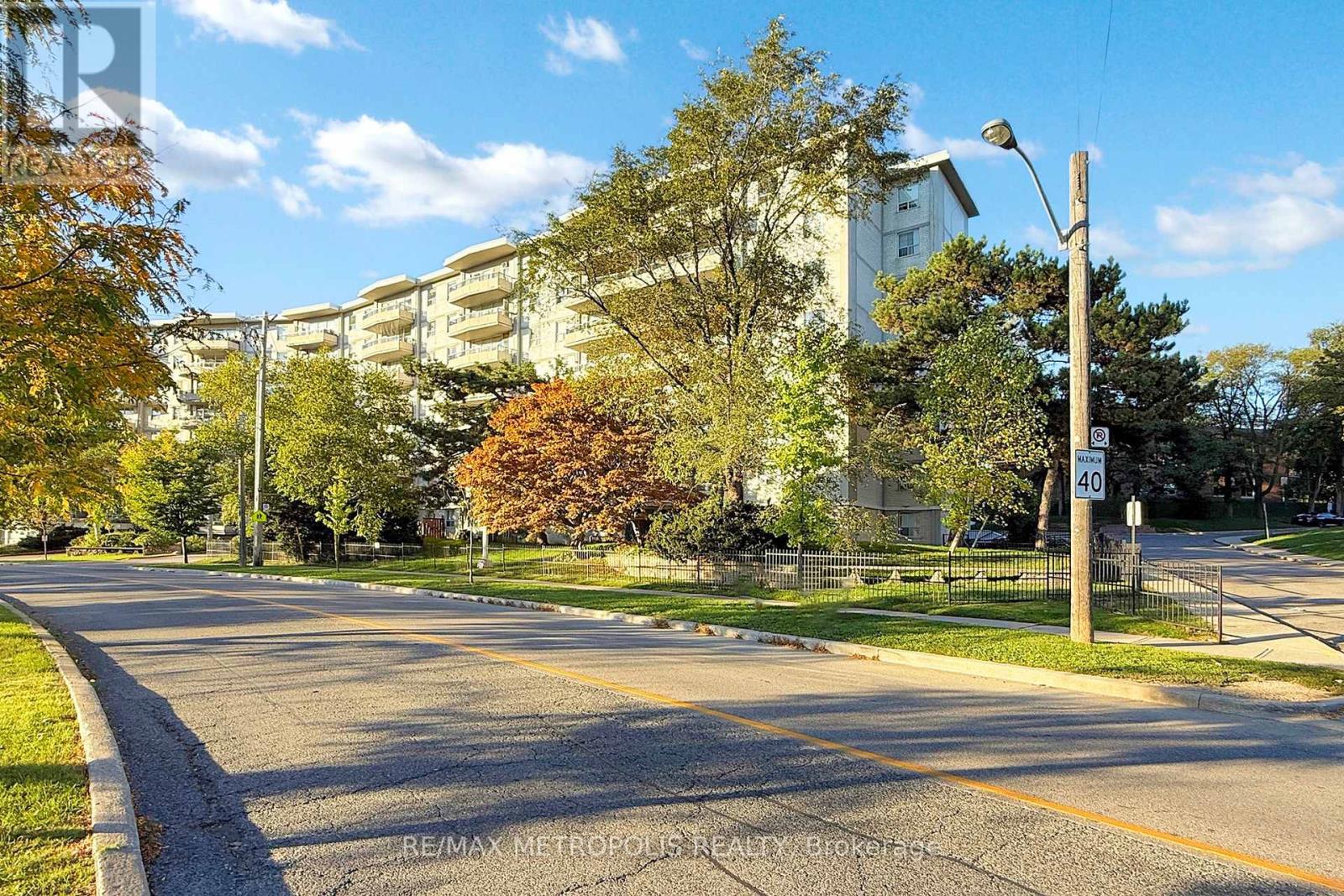 809 - 80 Grandravine Drive, Toronto, Ontario  M3J 1B2 - Photo 3 - W12449165