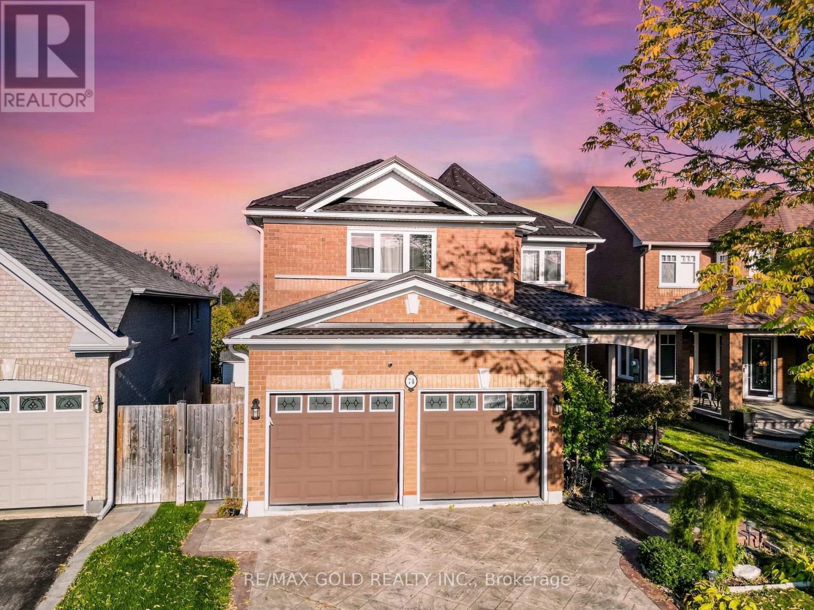 74 Porchlight Road, Brampton, Ontario  L6X 4S1 - Photo 2 - W12449169