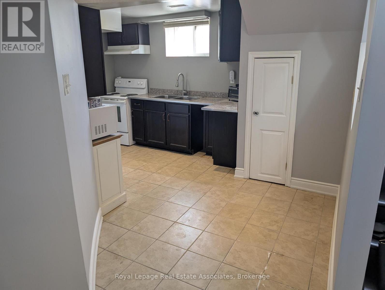 Bsmt - 36 Spicebush Terrace, Brampton, Ontario  L6X 0J8 - Photo 8 - W12449174