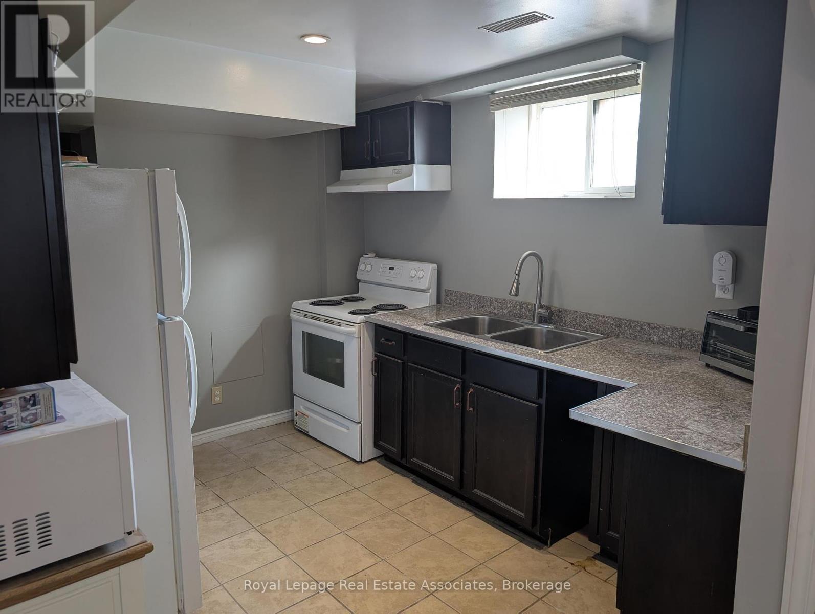 Bsmt - 36 Spicebush Terrace, Brampton, Ontario  L6X 0J8 - Photo 9 - W12449174
