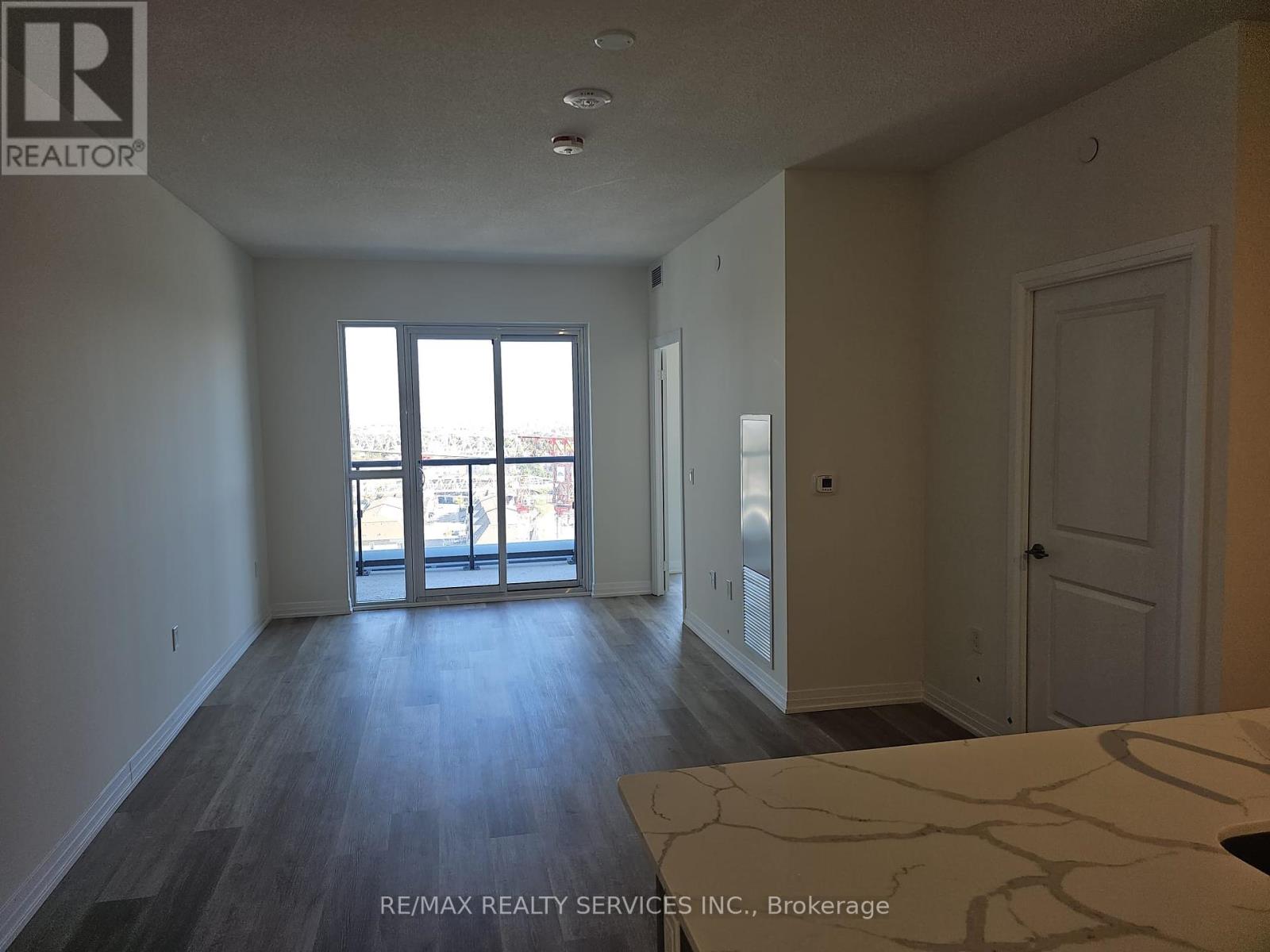 1410 - 15 Wintergarden Drive, Mississauga, Ontario  L5R 0H4 - Photo 14 - W12449205