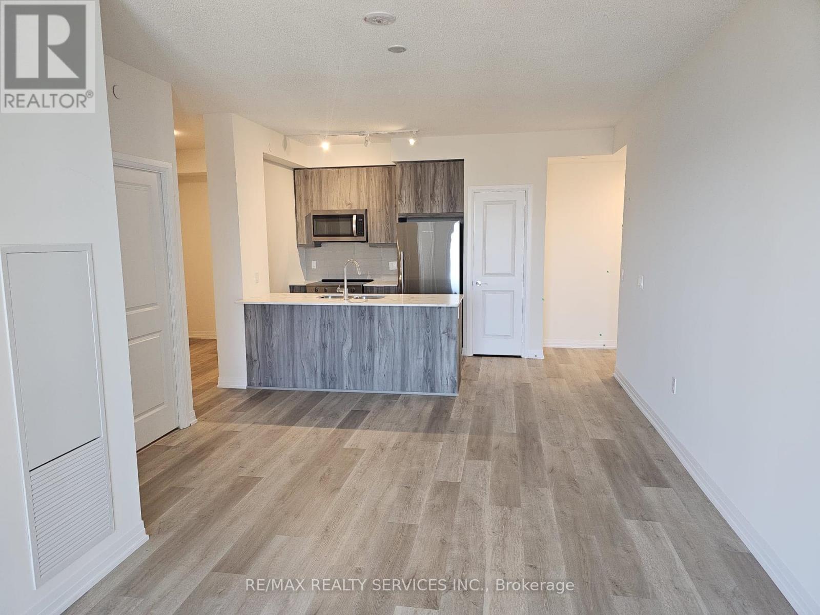 1410 - 15 Wintergarden Drive, Mississauga, Ontario  L5R 0H4 - Photo 15 - W12449205