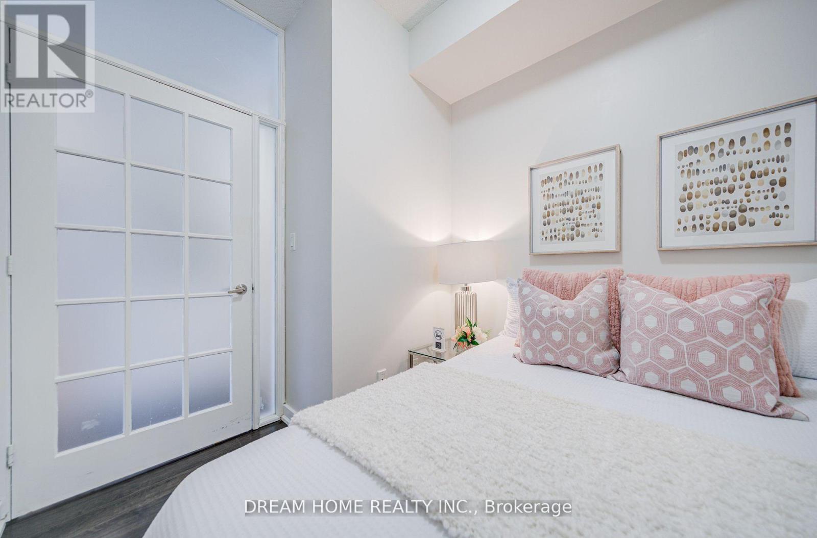 2408 - 4070 Confederation Parkway, Mississauga, Ontario  L5B 0E9 - Photo 23 - W12449214