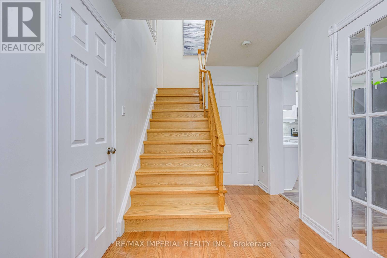 5560 Middlebury Drive, Mississauga, Ontario  L5M 5G8 - Photo 26 - W12449220