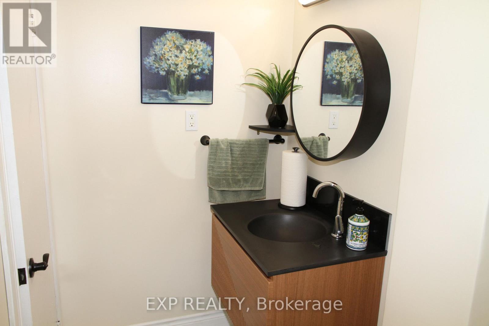 77 Letchworth Crescent, Toronto, Ontario  M3M 1Z1 - Photo 24 - W12449231
