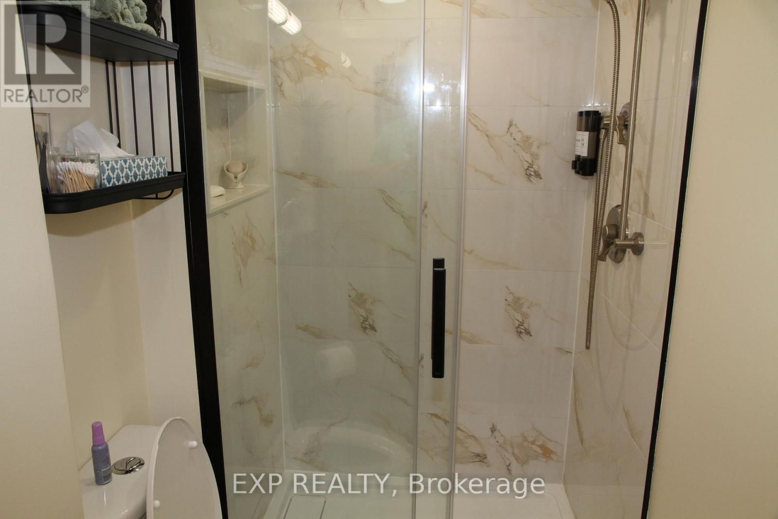 77 Letchworth Crescent, Toronto, Ontario  M3M 1Z1 - Photo 25 - W12449231