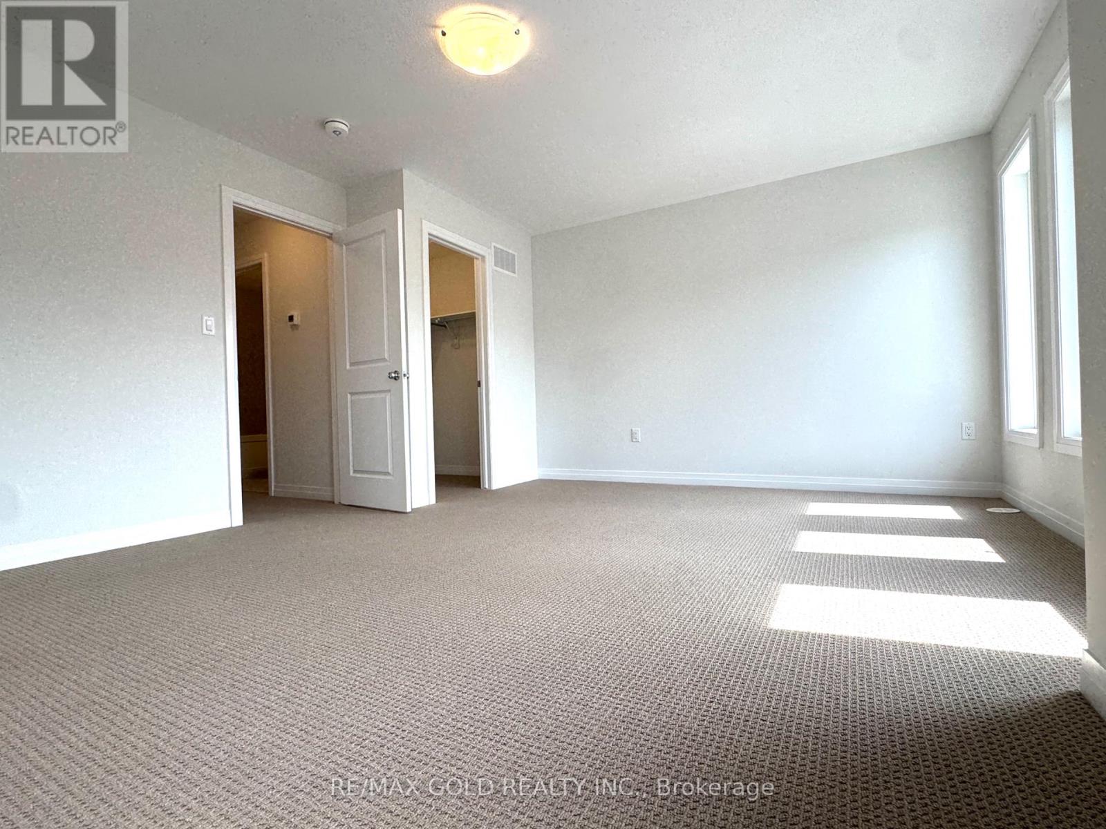 114 - 155 Equestrian Way, Cambridge, Ontario  N3E 0E8 - Photo 36 - X12214486
