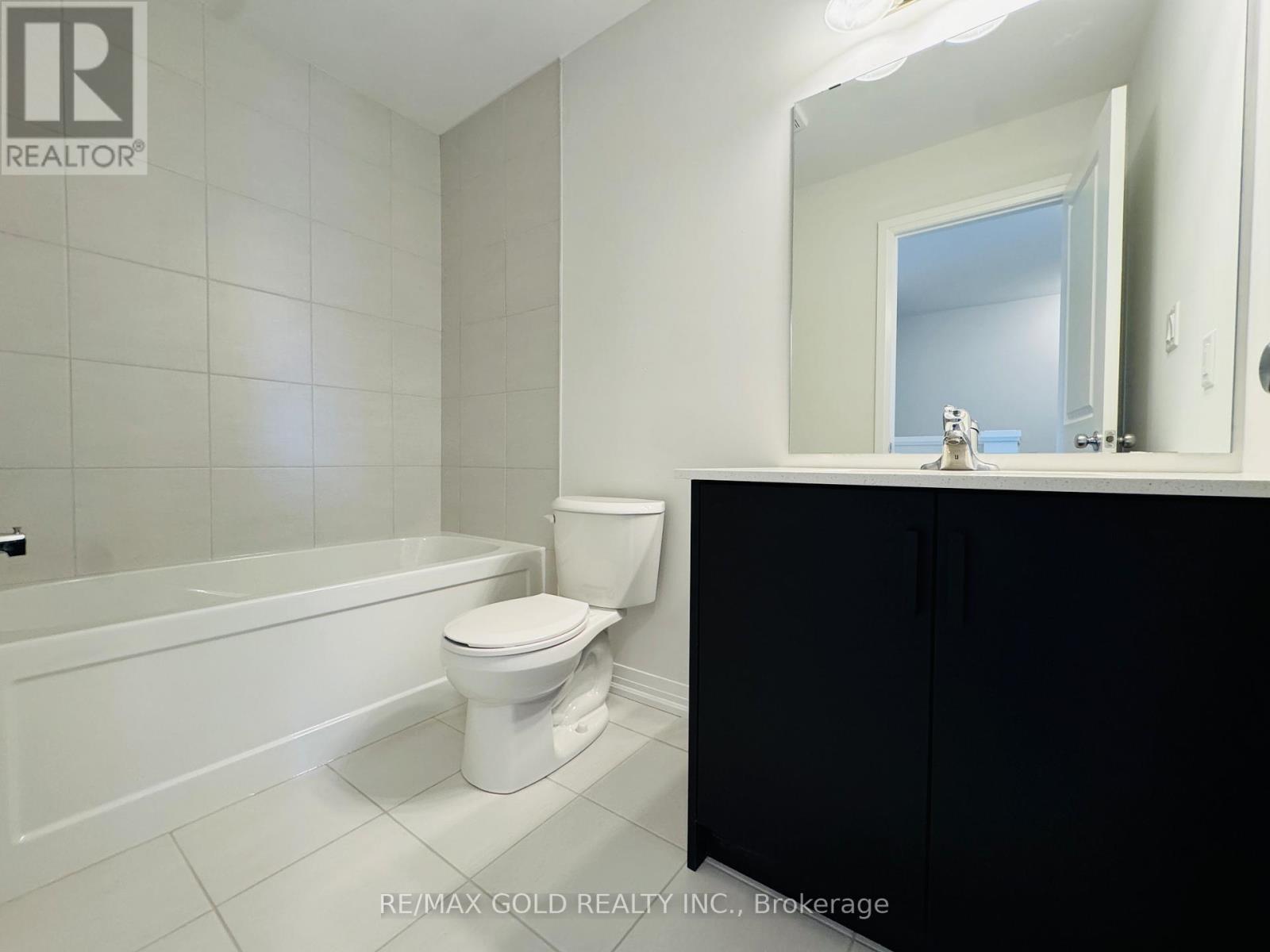 114 - 155 Equestrian Way, Cambridge, Ontario  N3E 0E8 - Photo 40 - X12214486
