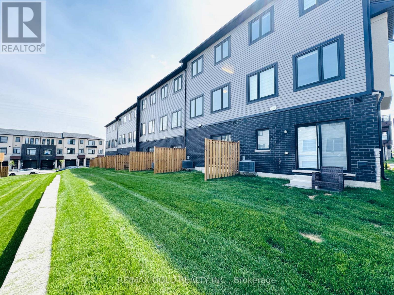 114 - 155 Equestrian Way, Cambridge, Ontario  N3E 0E8 - Photo 48 - X12214486