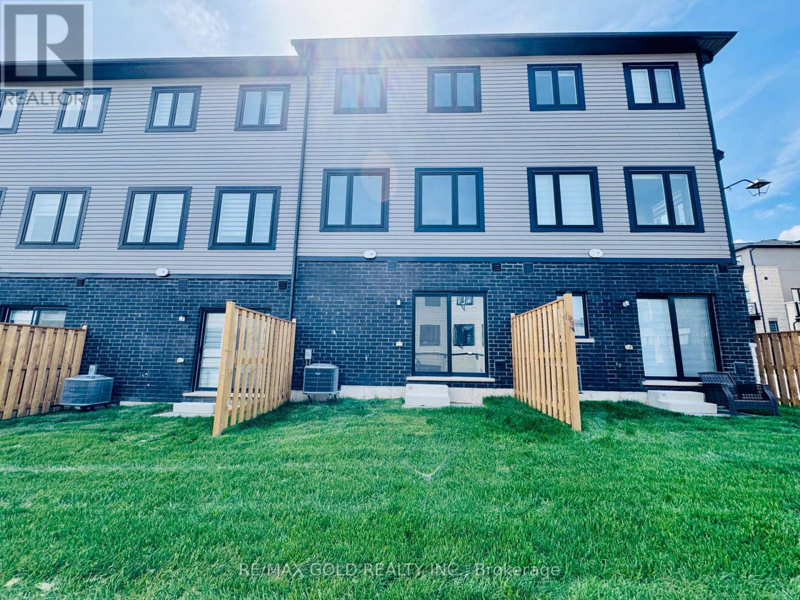 114 - 155 Equestrian Way, Cambridge, Ontario  N3E 0E8 - Photo 46 - X12214486