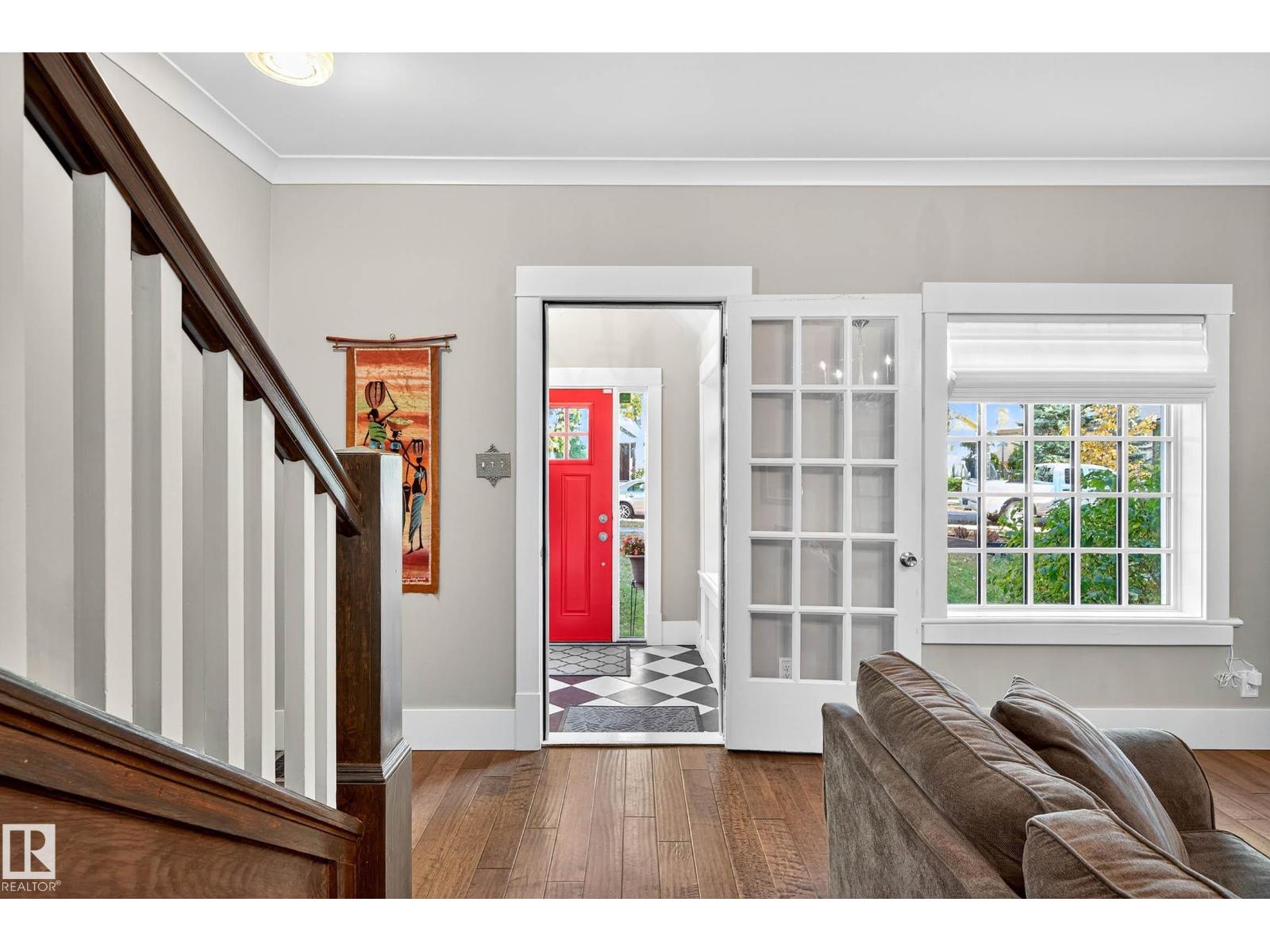 10929 University Av Nw, Edmonton, Alberta  T6G 1Y1 - Photo 4 - E4461117