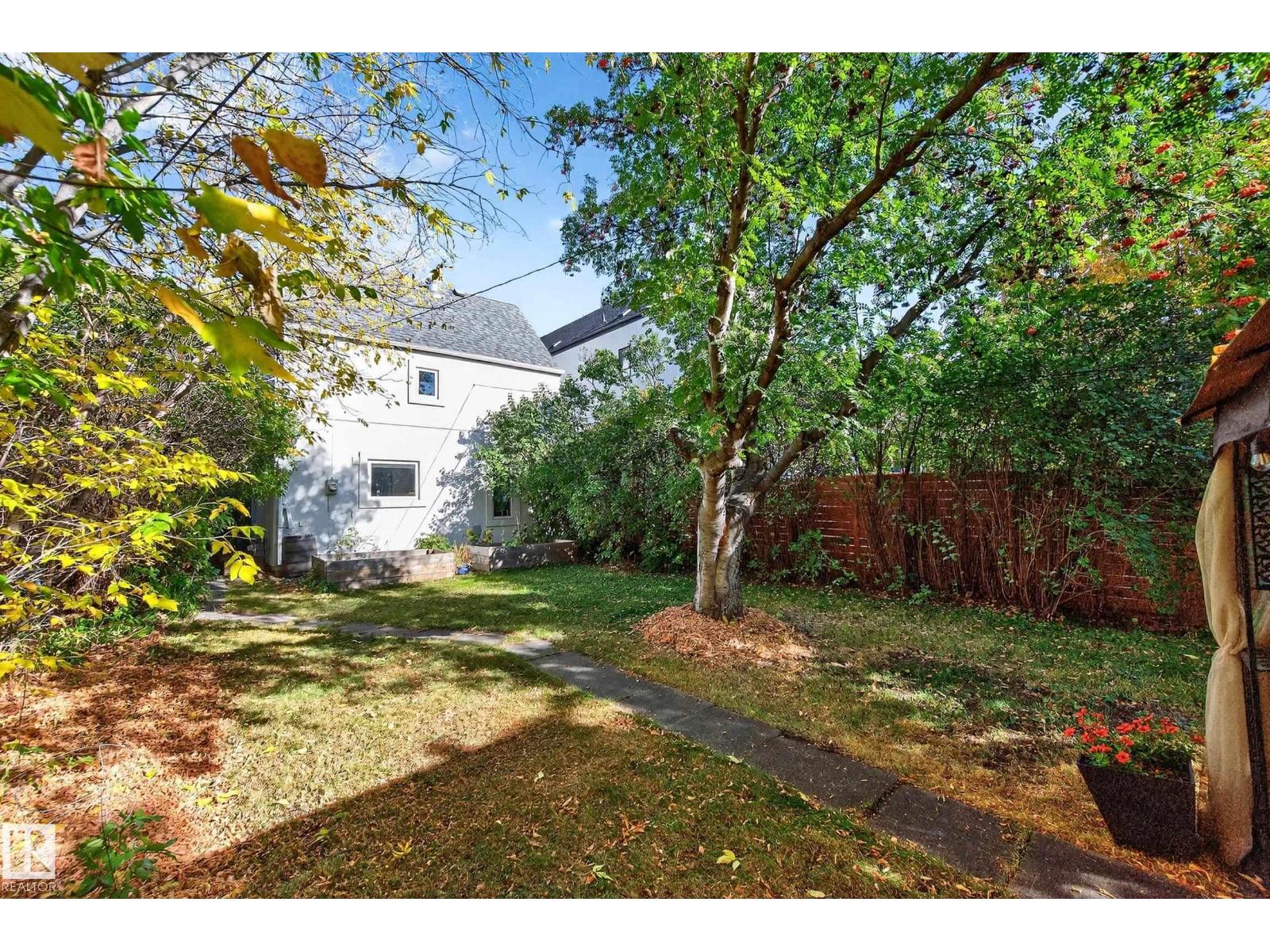 10929 University Av Nw, Edmonton, Alberta  T6G 1Y1 - Photo 45 - E4461117