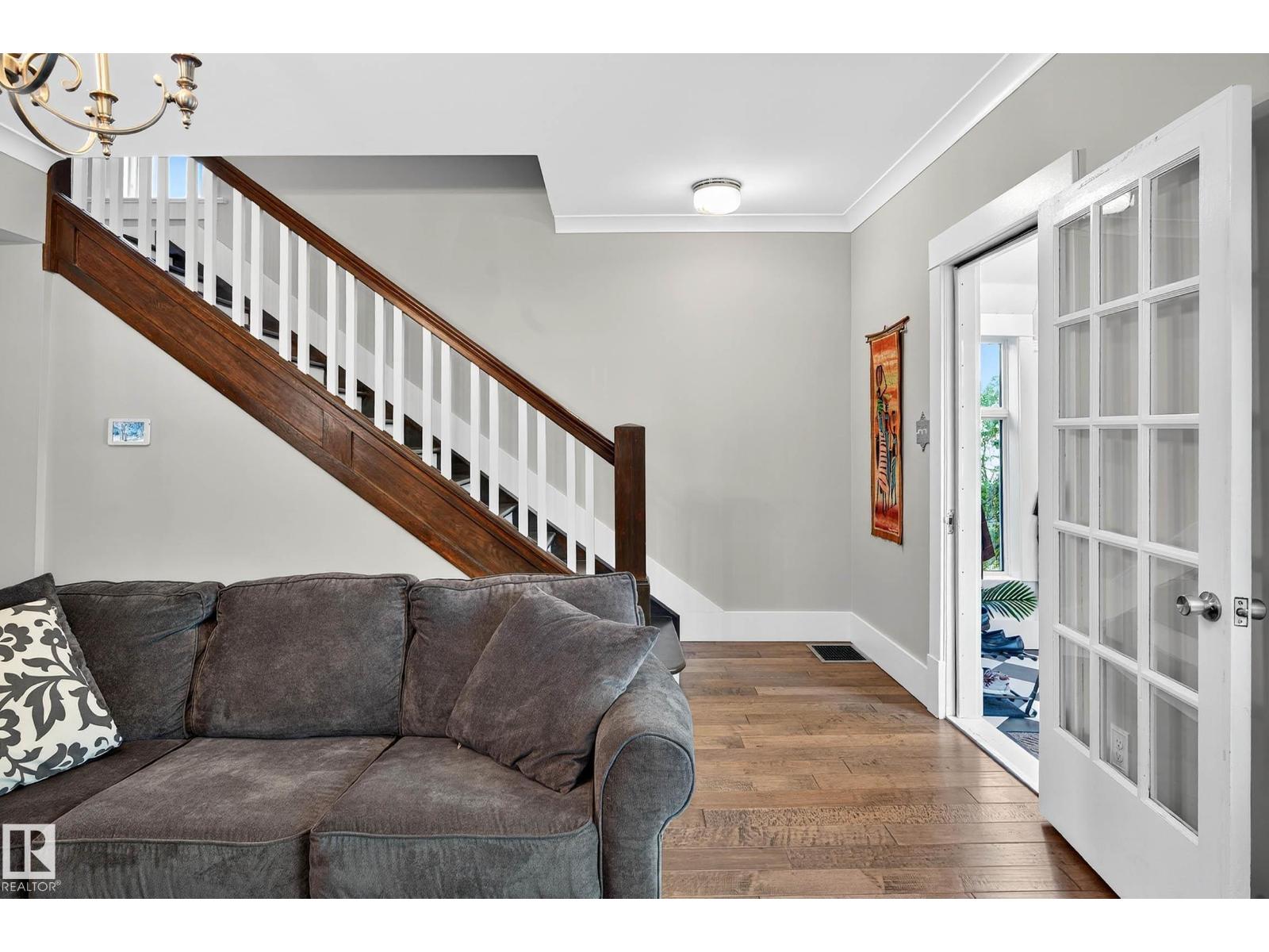 10929 University Av Nw, Edmonton, Alberta  T6G 1Y1 - Photo 6 - E4461117