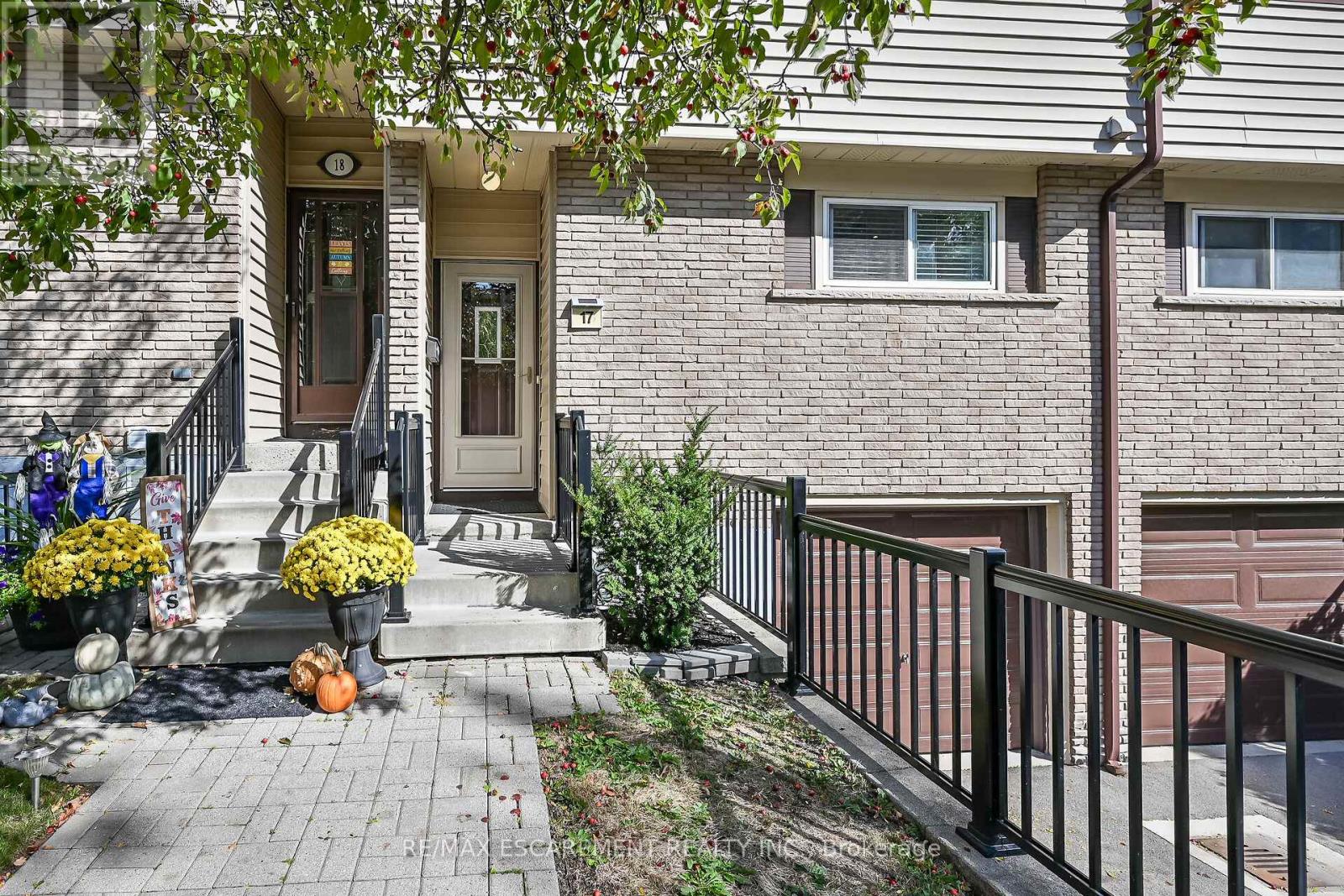 17 - 1550 Garth Street, Hamilton, Ontario  L9B 1T3 - Photo 41 - X12449063