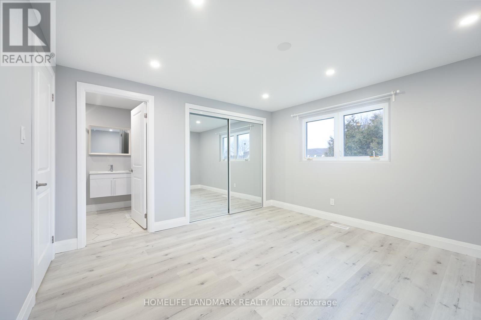 25 White Owl Crescent, Brantford, Ontario  N3P 1A1 - Photo 11 - X12449150