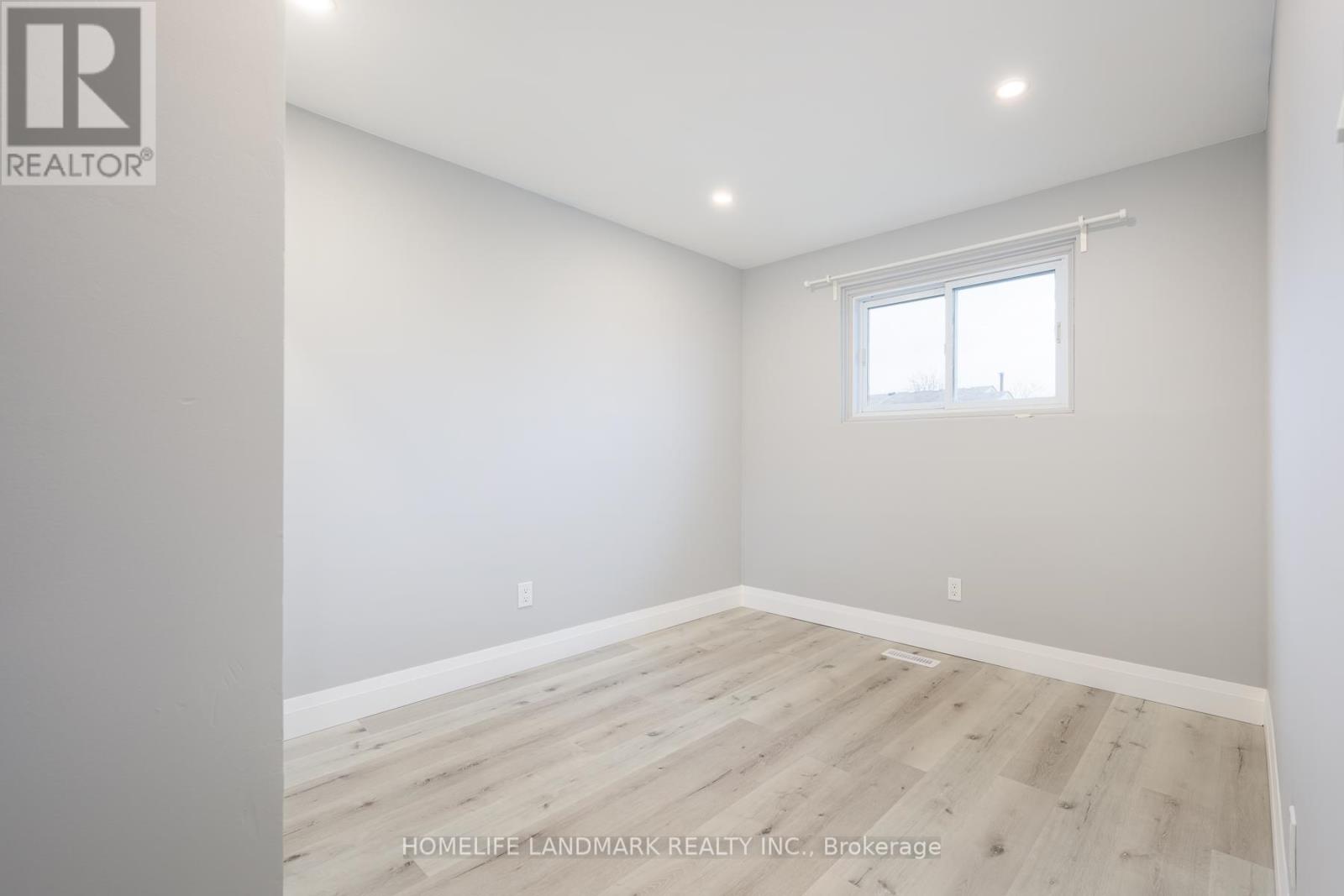 25 White Owl Crescent, Brantford, Ontario  N3P 1A1 - Photo 13 - X12449150