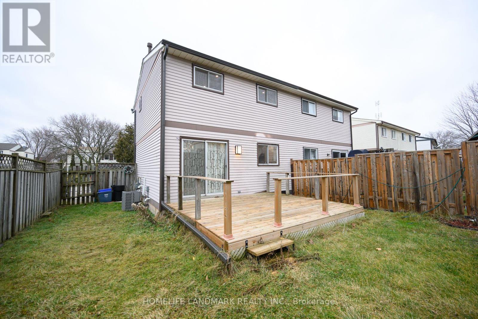 25 White Owl Crescent, Brantford, Ontario  N3P 1A1 - Photo 19 - X12449150
