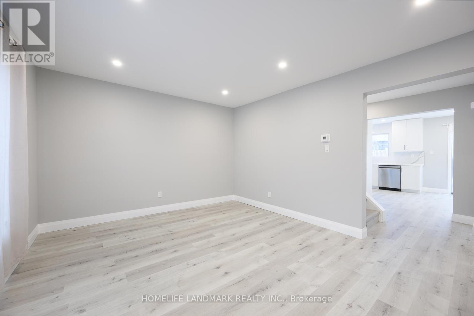 25 White Owl Crescent, Brantford, Ontario  N3P 1A1 - Photo 8 - X12449150