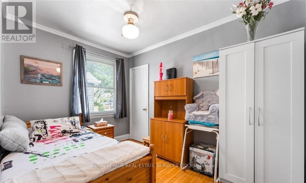 212 East 21st Street, Hamilton, Ontario  L8V 2T7 - Photo 8 - X12449164