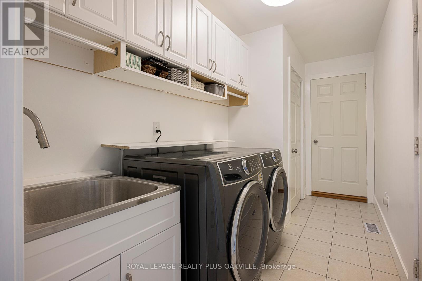 679 Green Ravine Drive, Hamilton, Ontario  L9G 4C7 - Photo 19 - X12449171