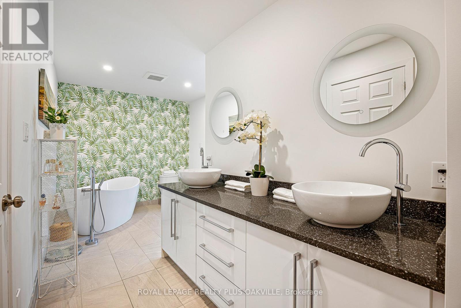 679 Green Ravine Drive, Hamilton, Ontario  L9G 4C7 - Photo 24 - X12449171