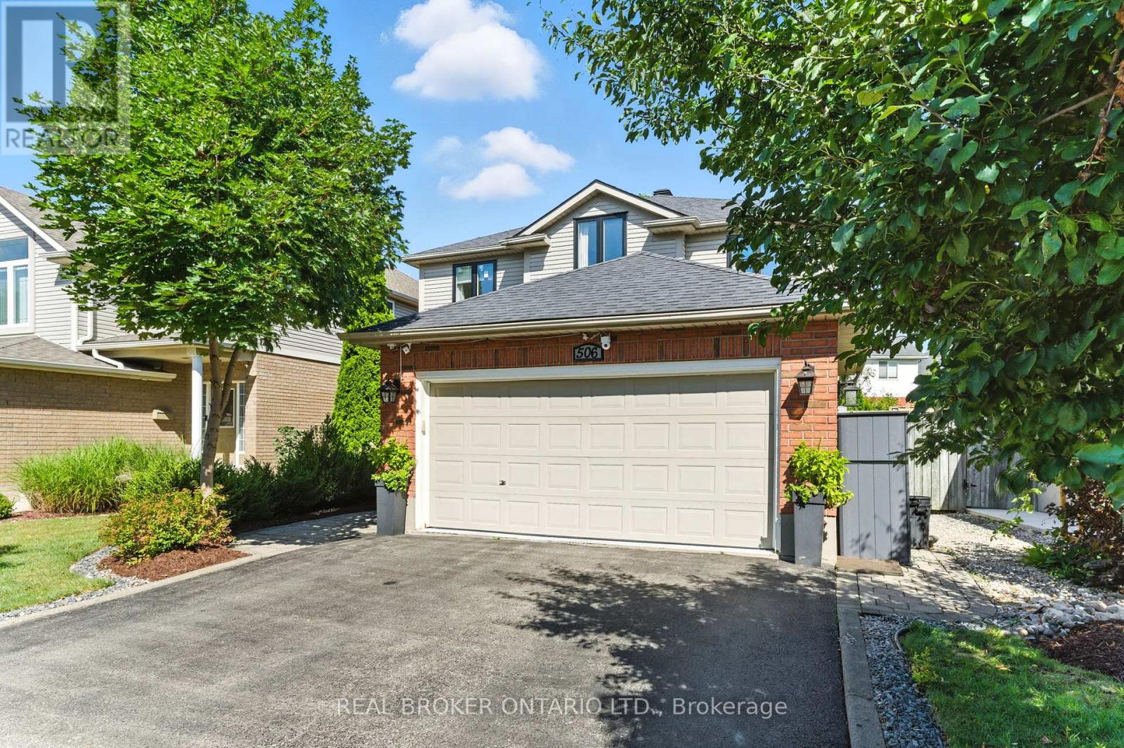 506 Eastbridge Boulevard, Waterloo, Ontario  N2K 3Z8 - Photo 2 - X12449172